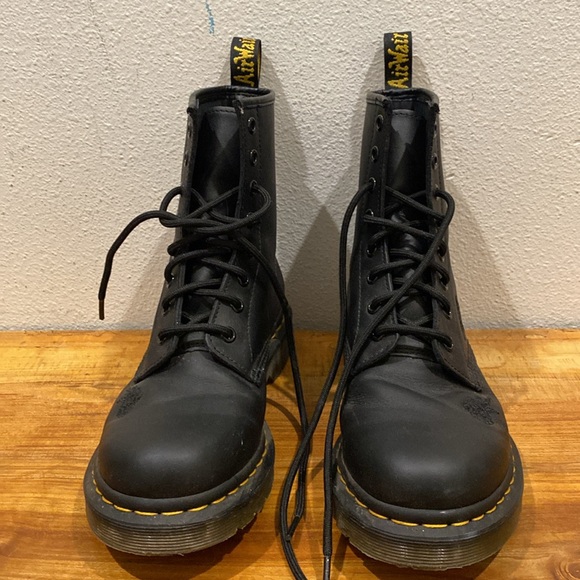 Dr. Martens Vonda Floral Lace-Up Boots - Picture 3 of 6